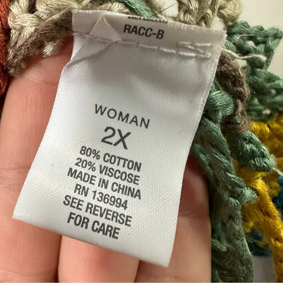 Roz and Ali Open Crochet Knit Yarn Colorful Floral Top - Picture 4 of 6